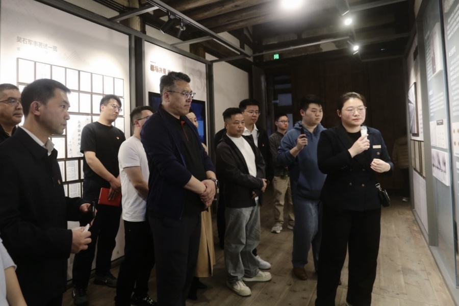 不凡成就非凡 · 卓越之路