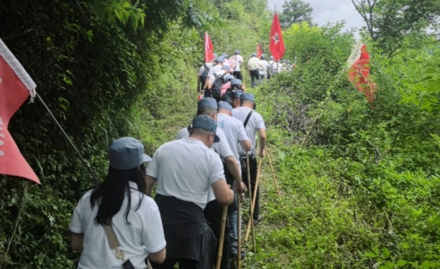 不凡成就非凡 · 卓越之路