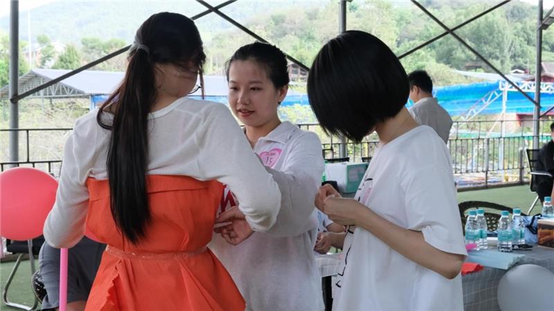 不凡成就非凡 · 卓越之路