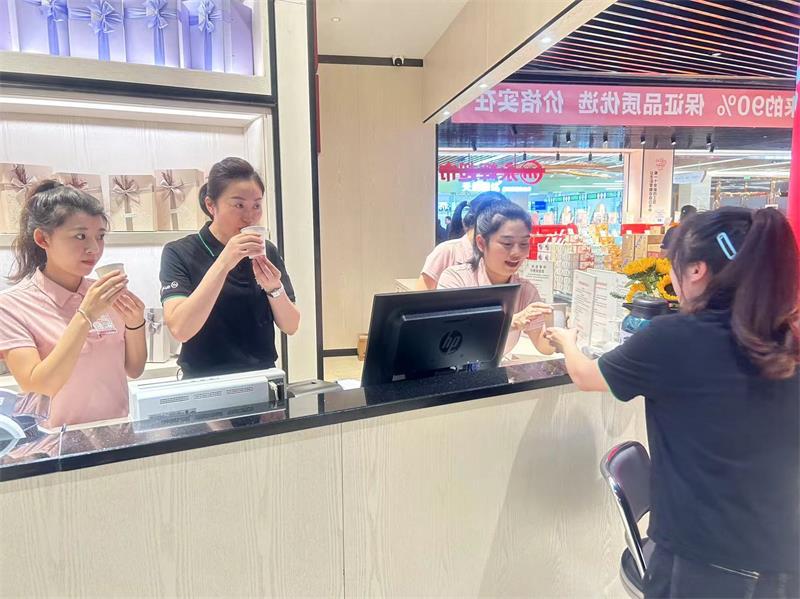 不凡成就非凡 · 卓越之路